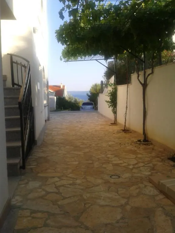 Apartmani Svalina - Seaview And 130M From Beach Trogir